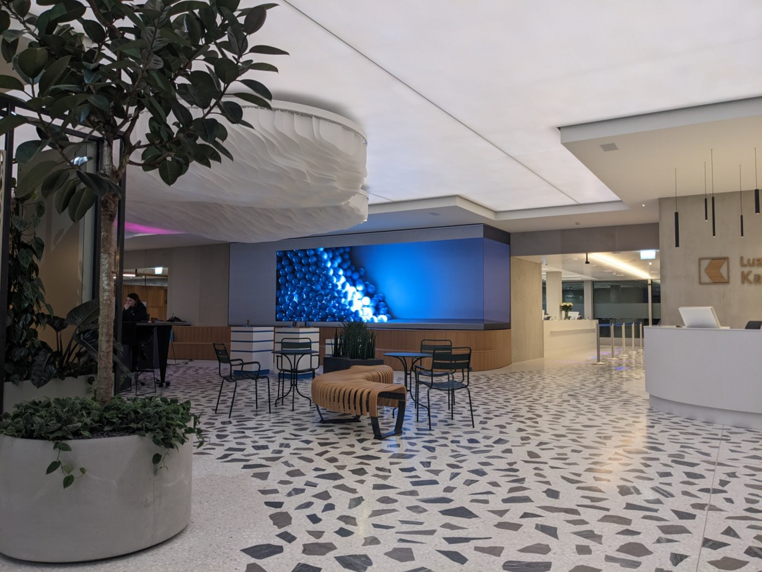 Luzerner Kantonalbank Promohub LED Show
